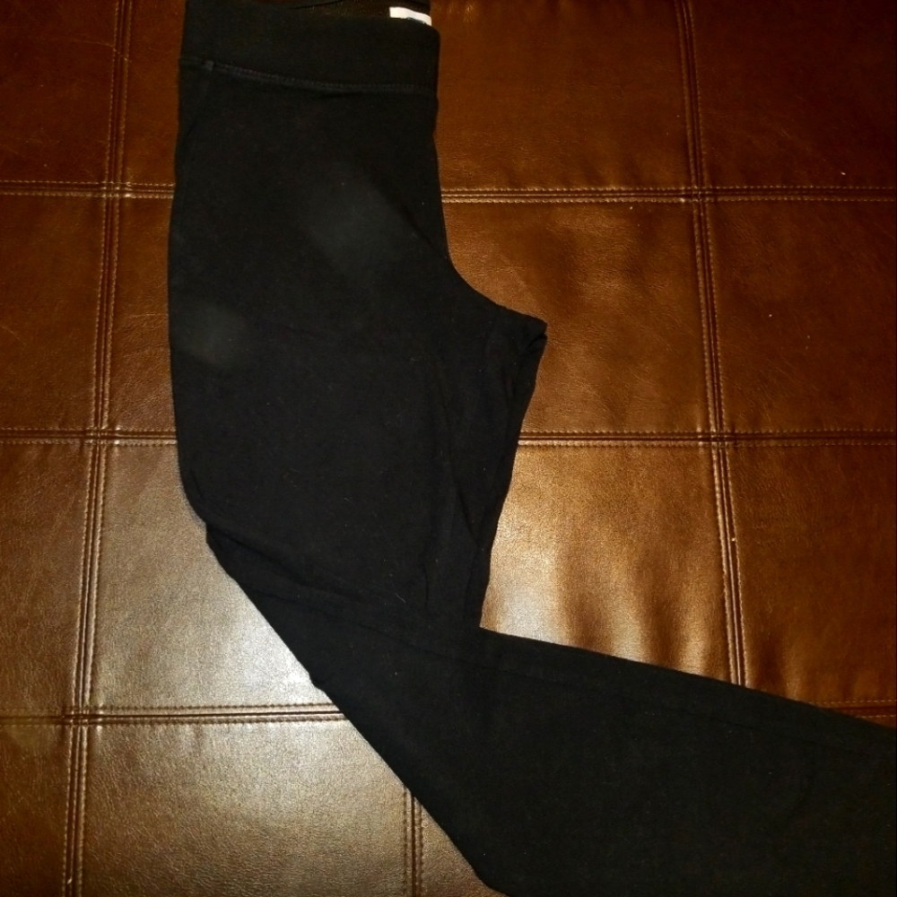 Old Navy Black Leggings.